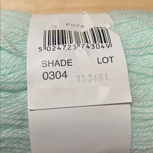 Sirdar Snuggly 1 Ball shade 0304 Lot 153491 USA D3 - Picture 2 of 4